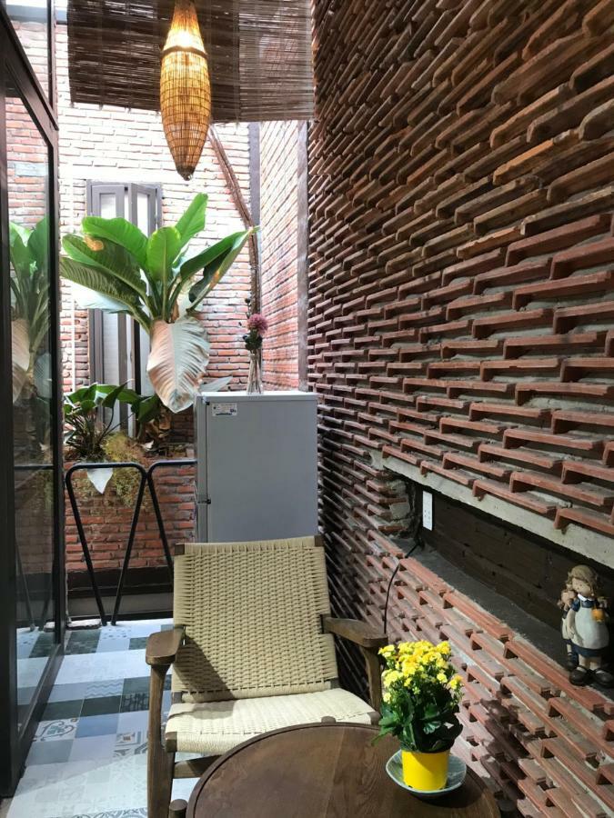 ホテル Ngoi House ダナン市 エクステリア 写真