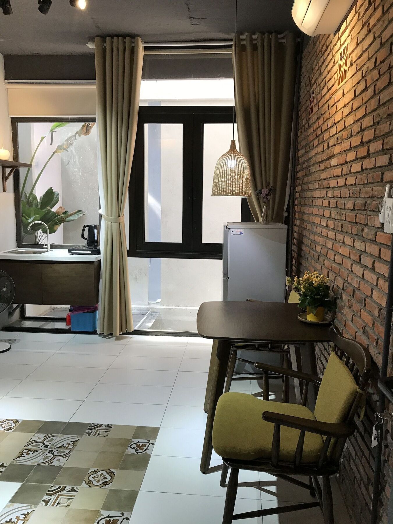 ホテル Ngoi House ダナン市 エクステリア 写真